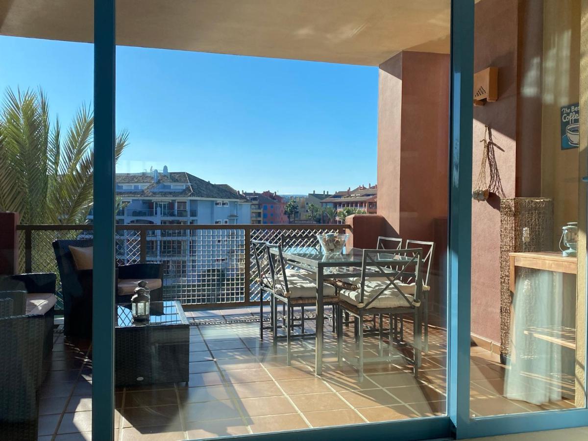 Apartamento Con Terraza Sobre La Marina De Sotogrande San Roque  Dış mekan fotoğraf