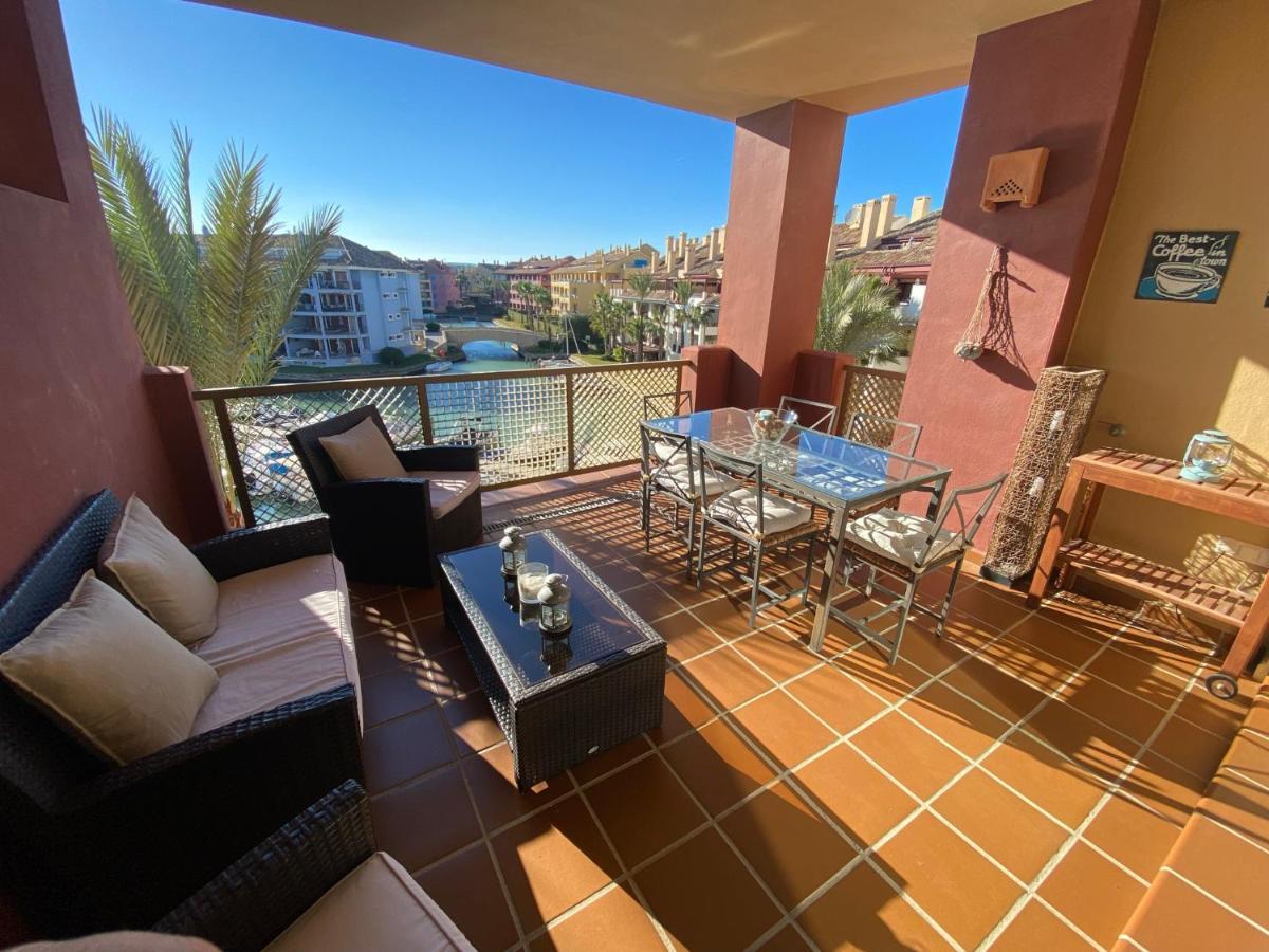 Apartamento Con Terraza Sobre La Marina De Sotogrande San Roque  Dış mekan fotoğraf