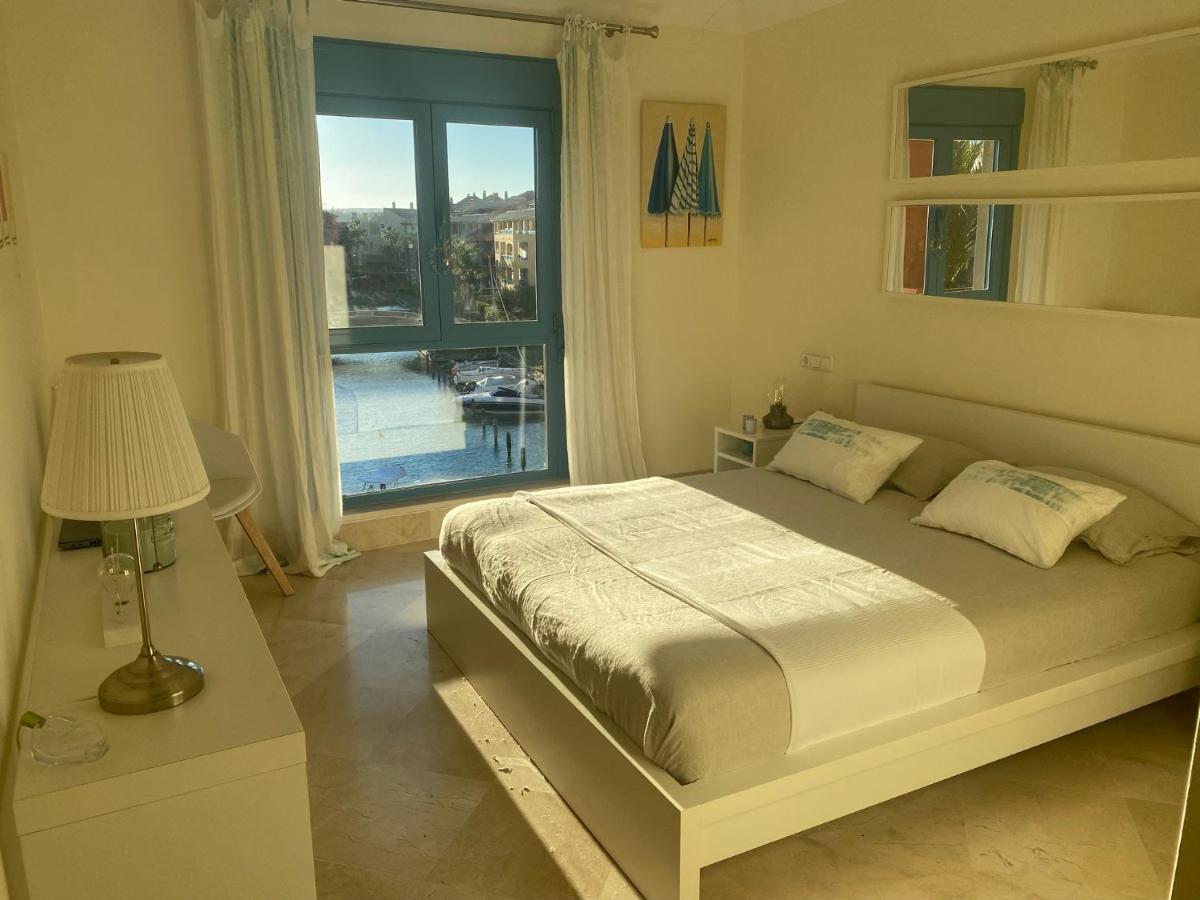 Apartamento Con Terraza Sobre La Marina De Sotogrande San Roque  Dış mekan fotoğraf