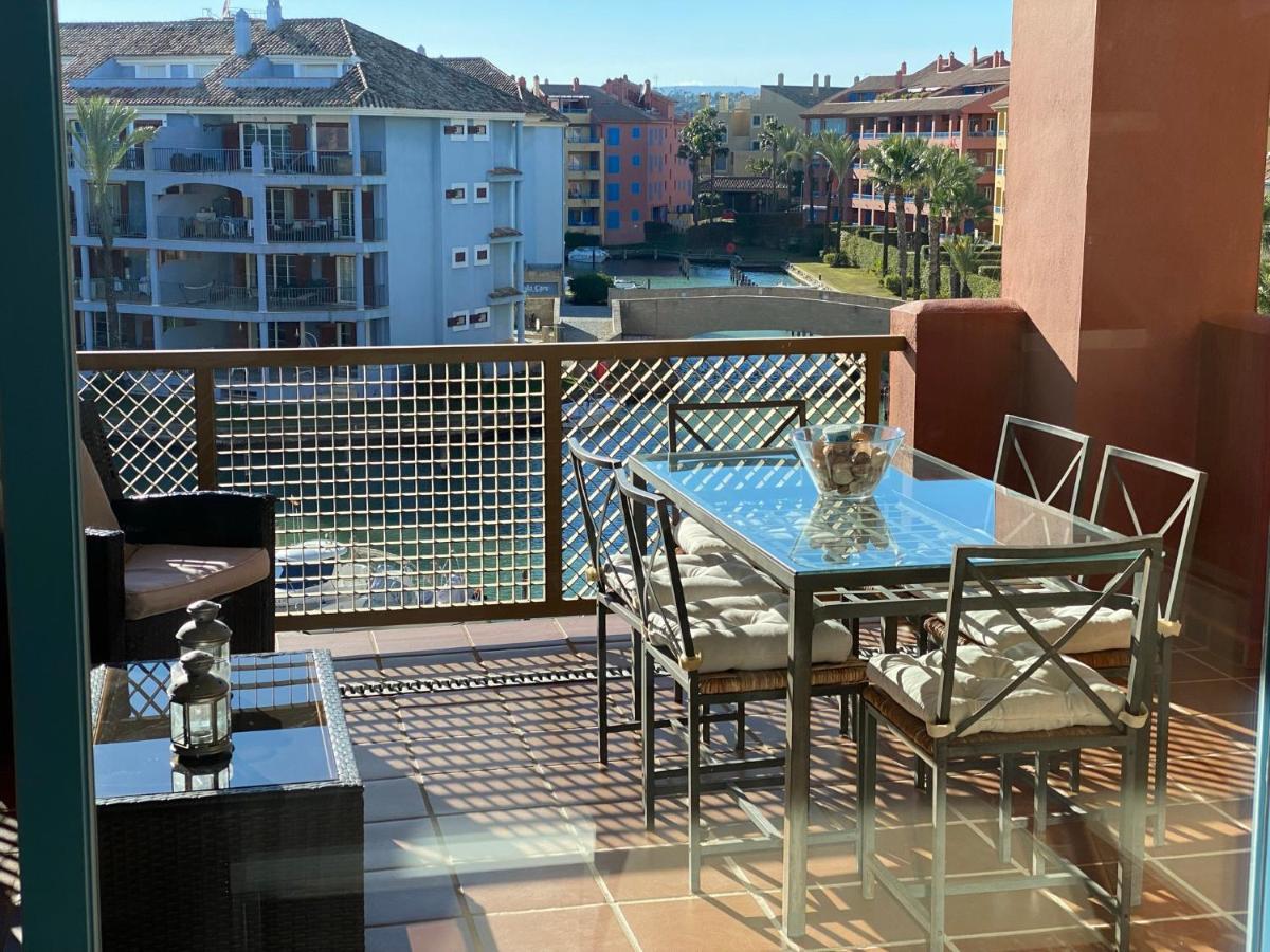 Apartamento Con Terraza Sobre La Marina De Sotogrande San Roque  Dış mekan fotoğraf