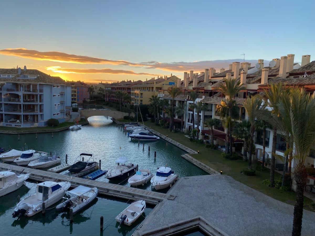 Apartamento Con Terraza Sobre La Marina De Sotogrande San Roque  Dış mekan fotoğraf