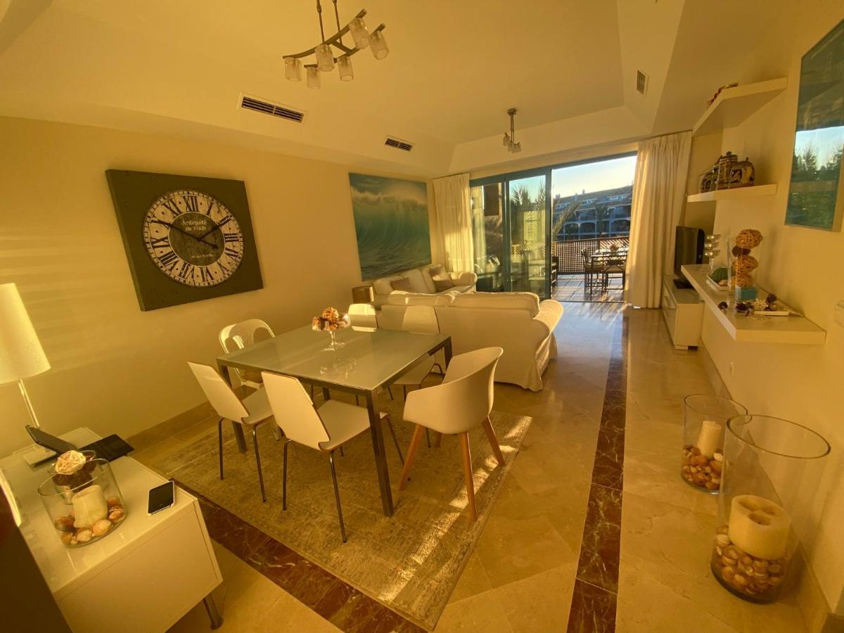 Apartamento Con Terraza Sobre La Marina De Sotogrande San Roque  Dış mekan fotoğraf