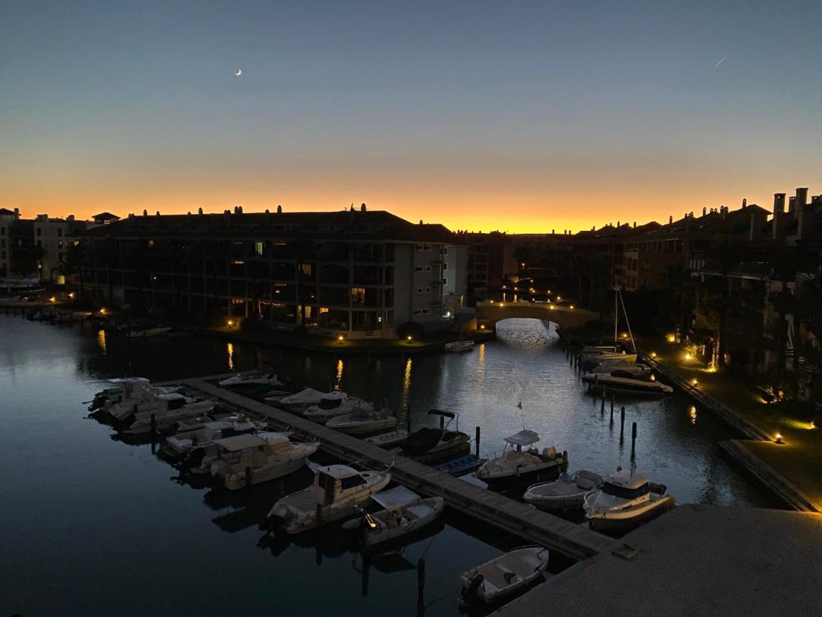 Apartamento Con Terraza Sobre La Marina De Sotogrande San Roque  Dış mekan fotoğraf